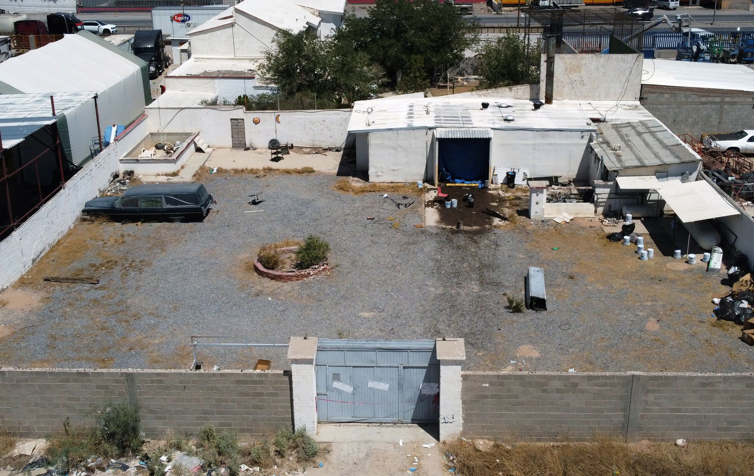 Vista aérea del crematorio donde las autoridades encontraron 381 cadáveres embalsamados en Ciudad Juárez, Chihuahua, México, el 30 de junio de 2025. (Foto Prensa Libre: Herika Martínez / AFP)