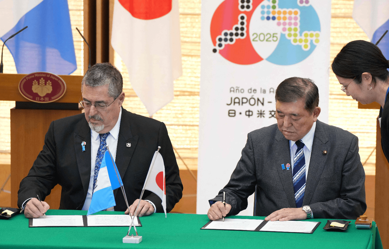 ARÉVALO EN JAPÓN. AFP
