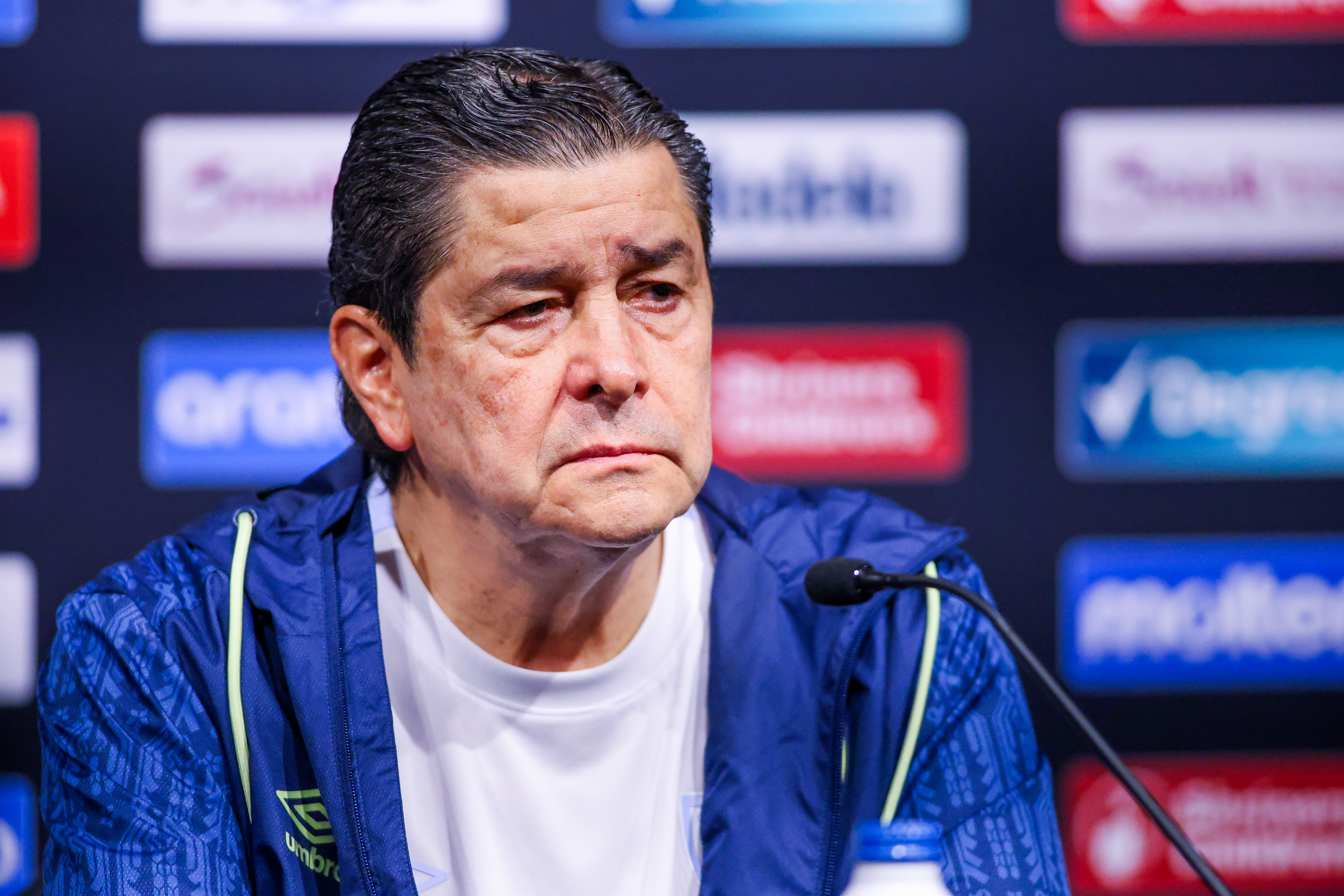 Luis Fernando Tena, entrenador de la Selección de Guatemala en conferencia de prensa previo al choque contra Panamá en la Copa Oro 2025.