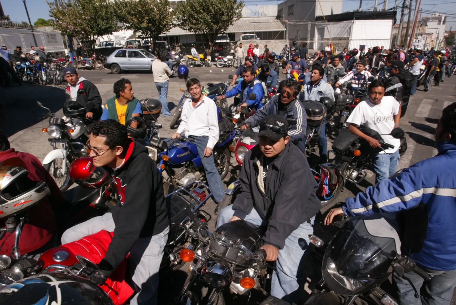 Reglamento de transito para contratacion de seguro obligatorio para terceros en Guatemala enfocado en motos