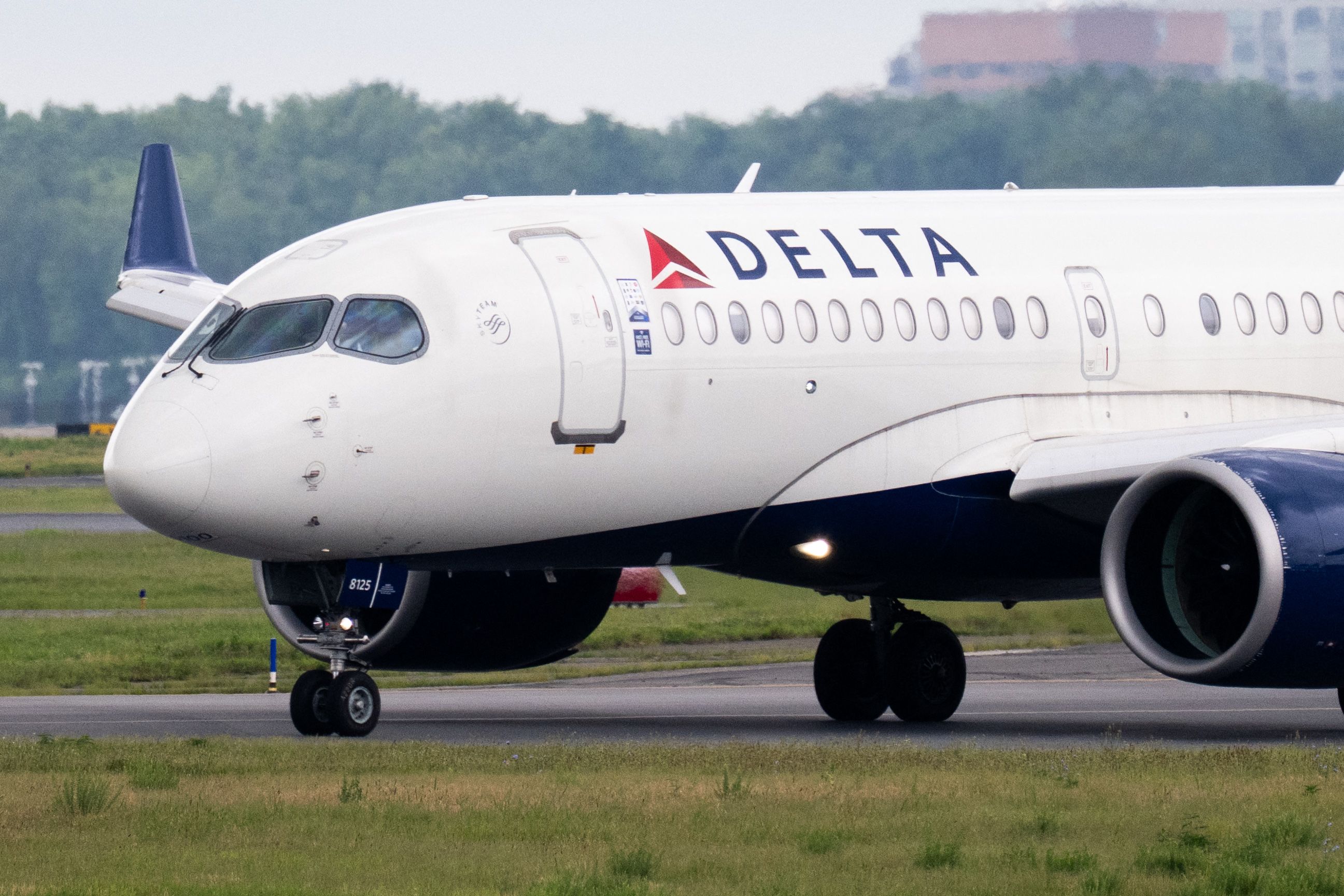 Avión Delta