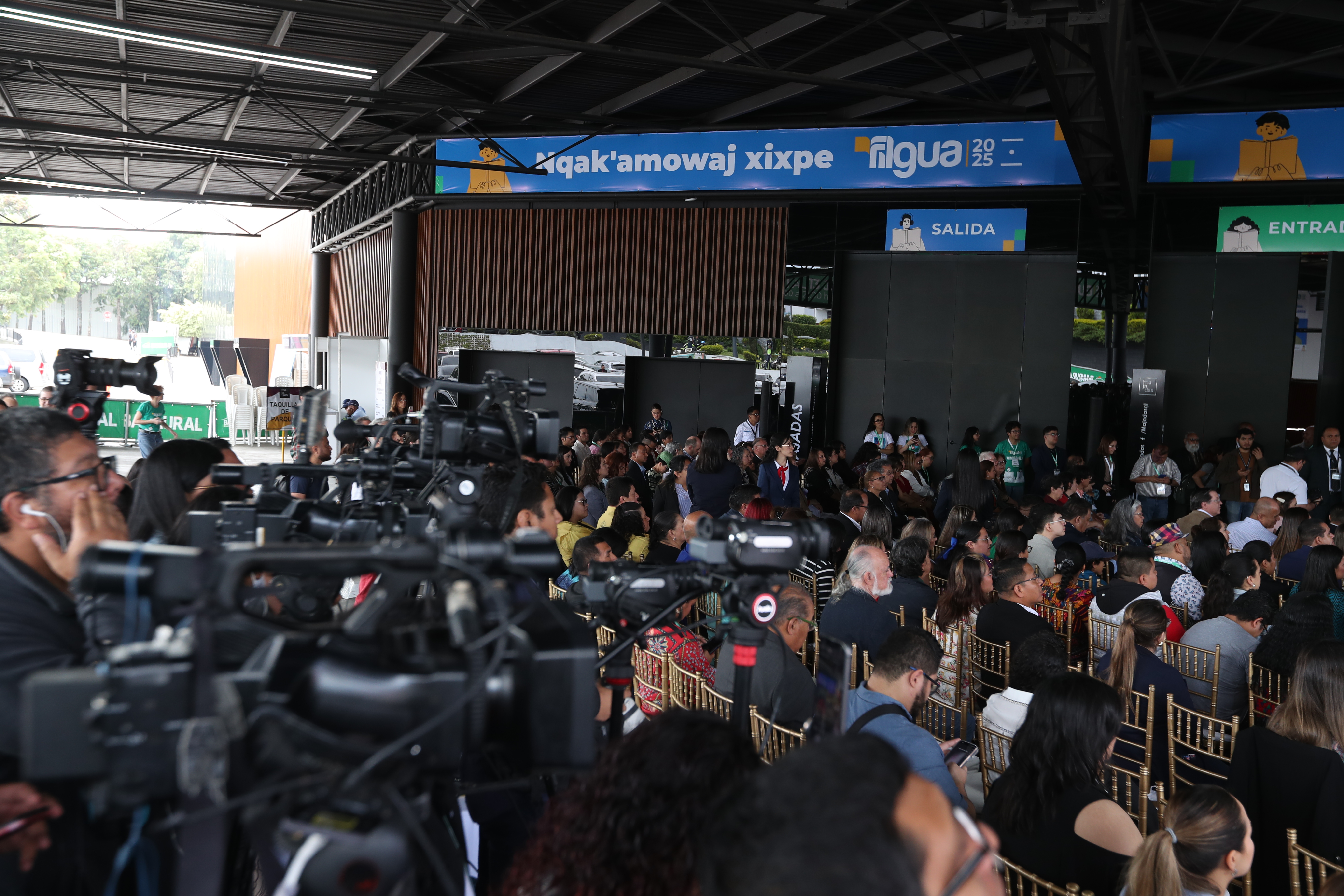 Naqak'amowaj xixpe Filgua (“Bienvenidos a Filgua”) es la frase en kaqchikel que se lee en la entrada del lugar en Fórum Majadas para dar la bienvenida a los apasionados por la lectura. (Foto Prensa Libre: Erick Avila)