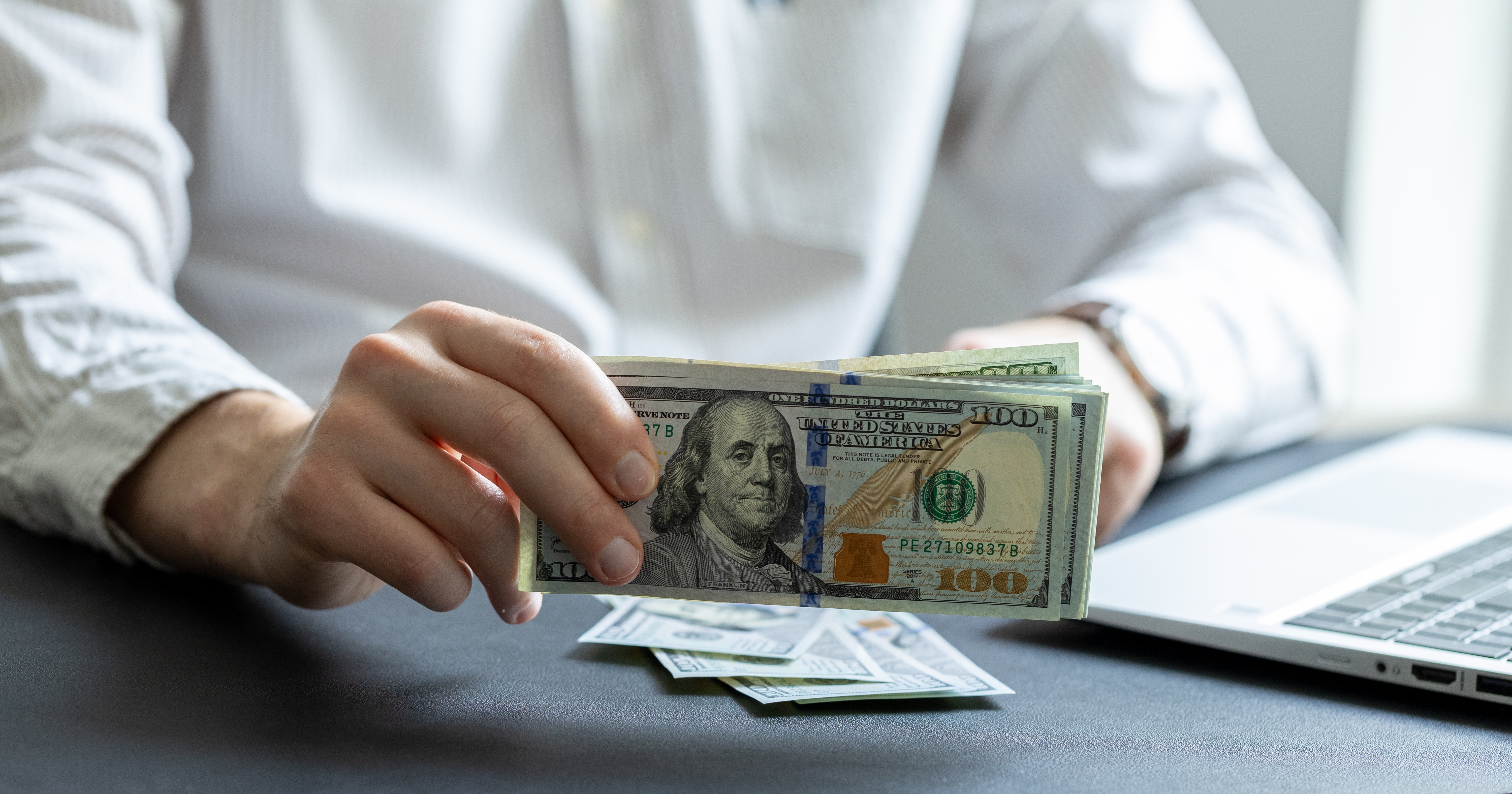 Foto de referencia. Migrantes en EE. UU. han enviado más remesas a Centroamérica por miedo a ser deportados. (Foto Prensa Libre: Shutterstock)