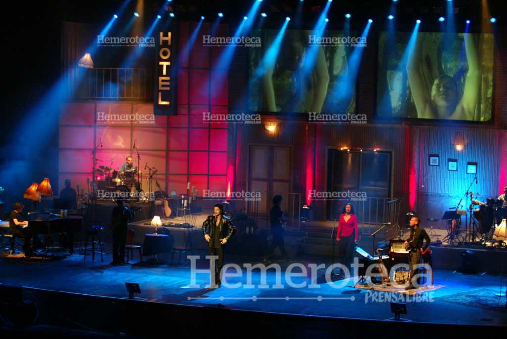 Ricardo Arjona en el Centro Cultural Miguel Ángel Asturias