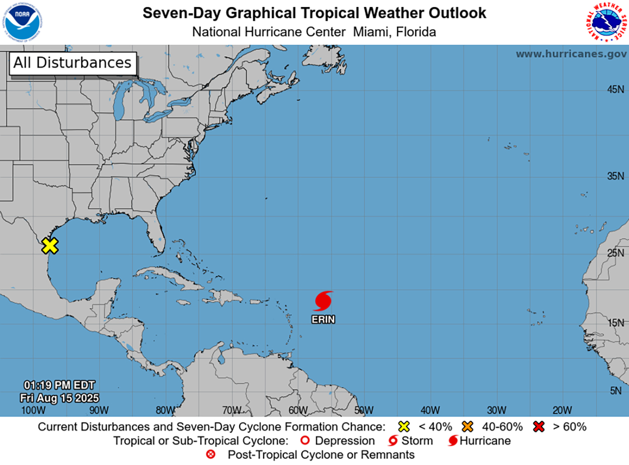DOMINICANA), 15/08/2025.- Imagen tomada de la página oficial del Centro Nacional de Huracanes que muestra el mapa de la tormenta tropical Erin en el Atlántico. Los efectos indirectos de Erin, que se convirtió este viernes en el primer huracán de la temporada atlántica, provocarán lluvias significativas en la República Dominicana, especialmente en el noreste, sureste y norte, de acuerdo con las autoridades oficiales. EFE/ Centro Nacional de Huracanes /SOLO USO EDITORIAL/ NO VENTAS/ SOLO DISPONIBLE PARA ILUSTRAR LA NOTICIA QUE ACOMPAÑA (CRÉDITO OBLIGATORIO)