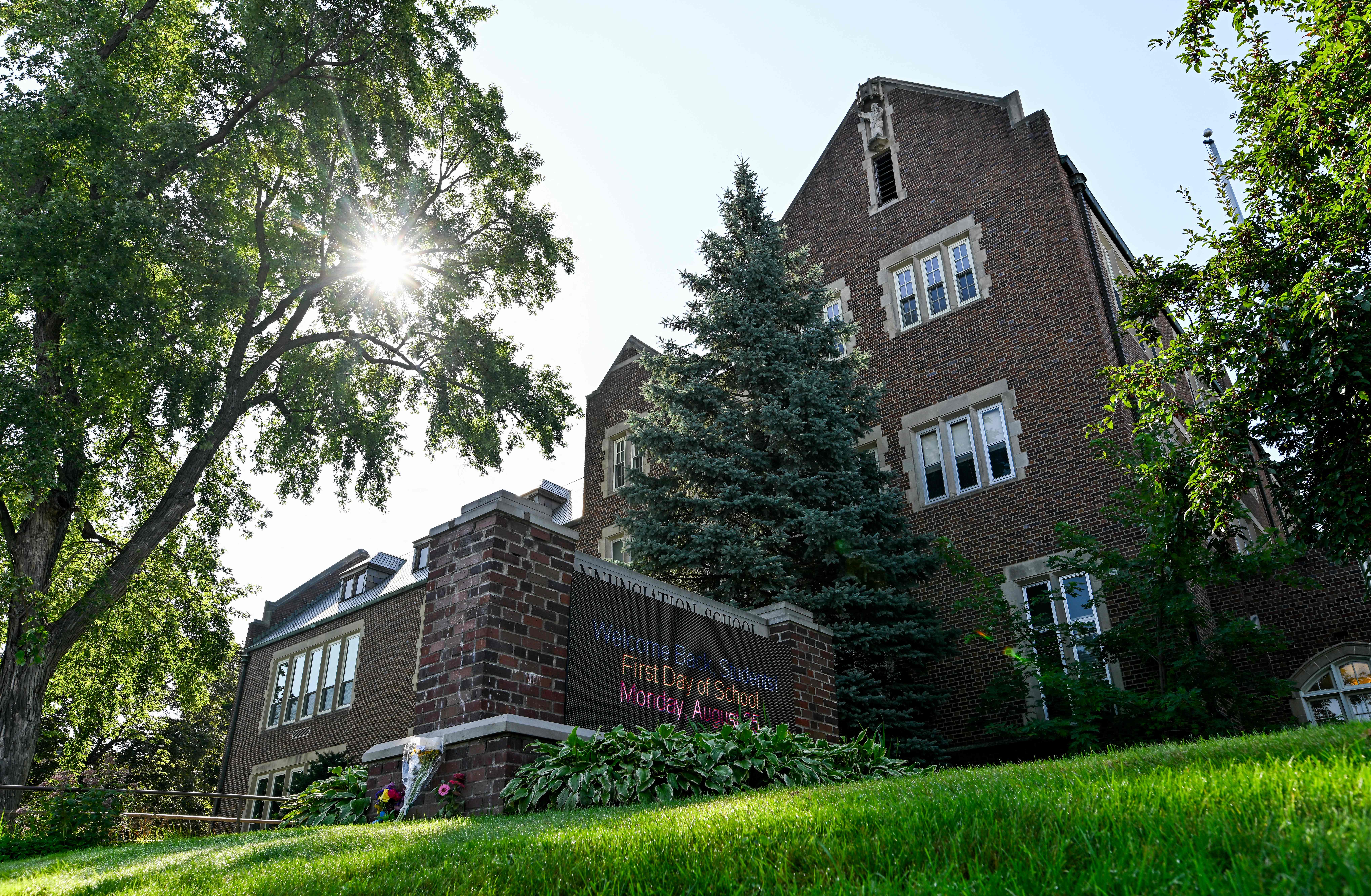 Tiroteo en escuela católica de Minneapolis