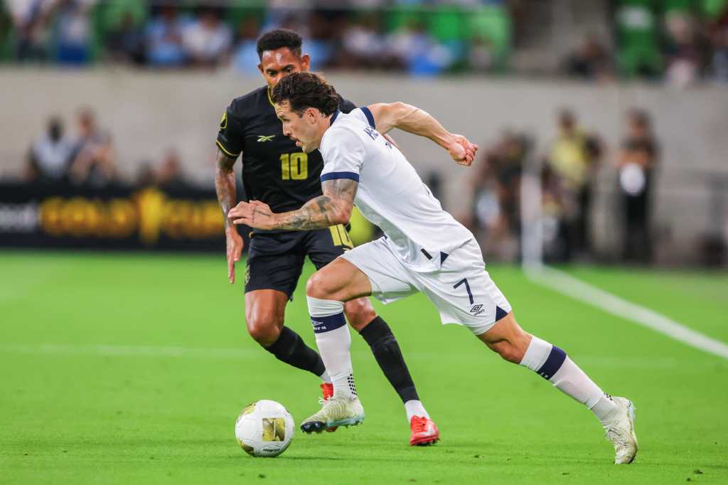 Aarón Herrera de Guatemala en un partido de la Copa Oro 2025.