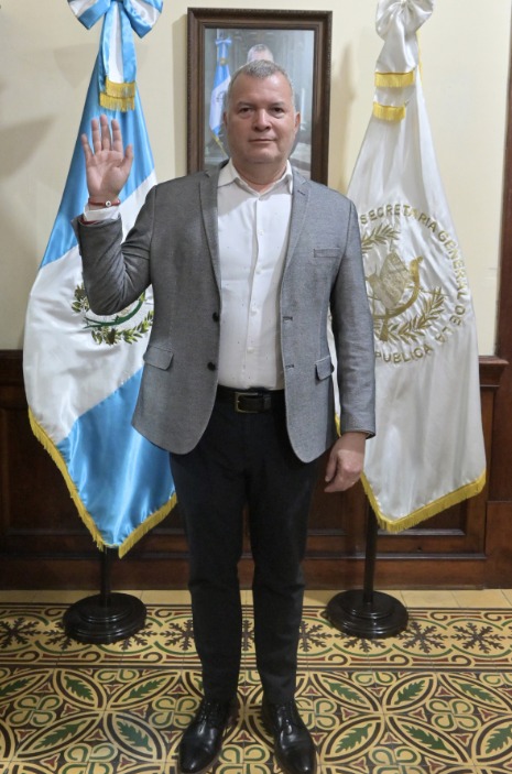 Erwin Rolando Barrios Torres viceministro de Energía y Minas 