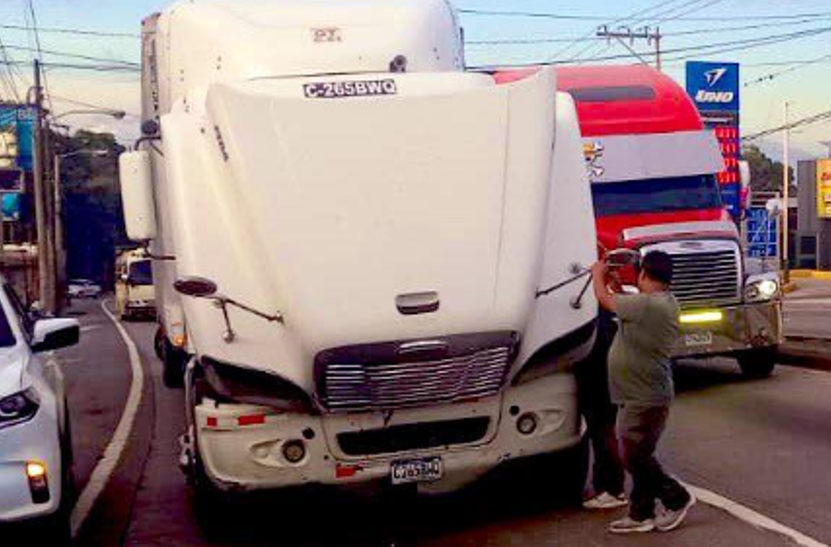TRÁILERES AVERIADOS EN LA CAPITAL