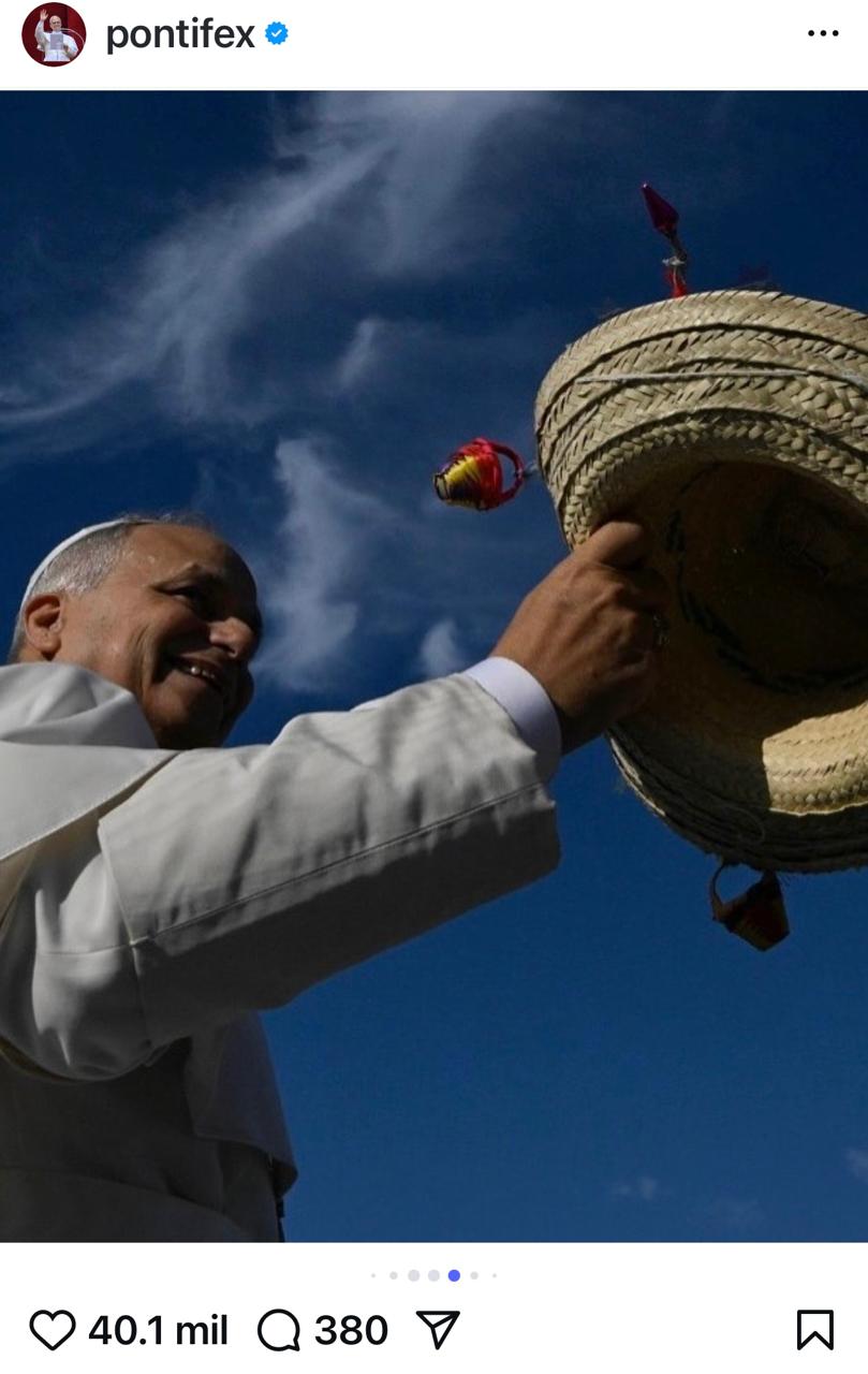 Papa León XIV con sombrero de esquipulas