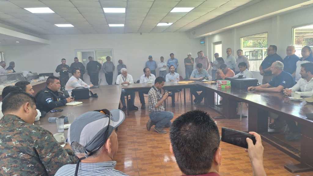 reunión de autoridades del MEM y ejecutivos de Perenco por el campo Xan  proceso de transición de activos