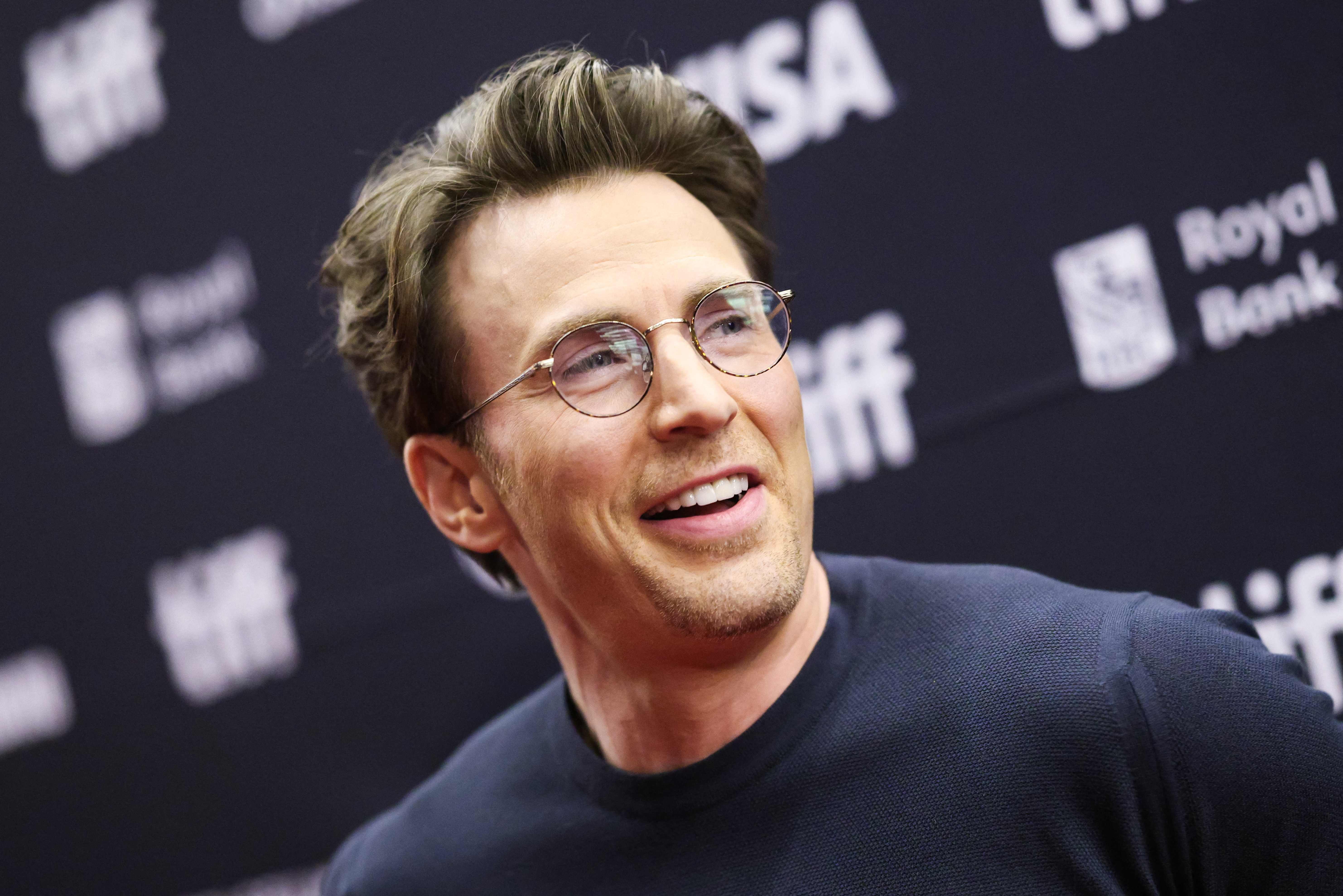 La prensa extranjera comunicó que Chris Evans y Alba Baptista tuvieron a su primera hija el pasado 25 de octubre. (Foto Prensa Libre: AFP)