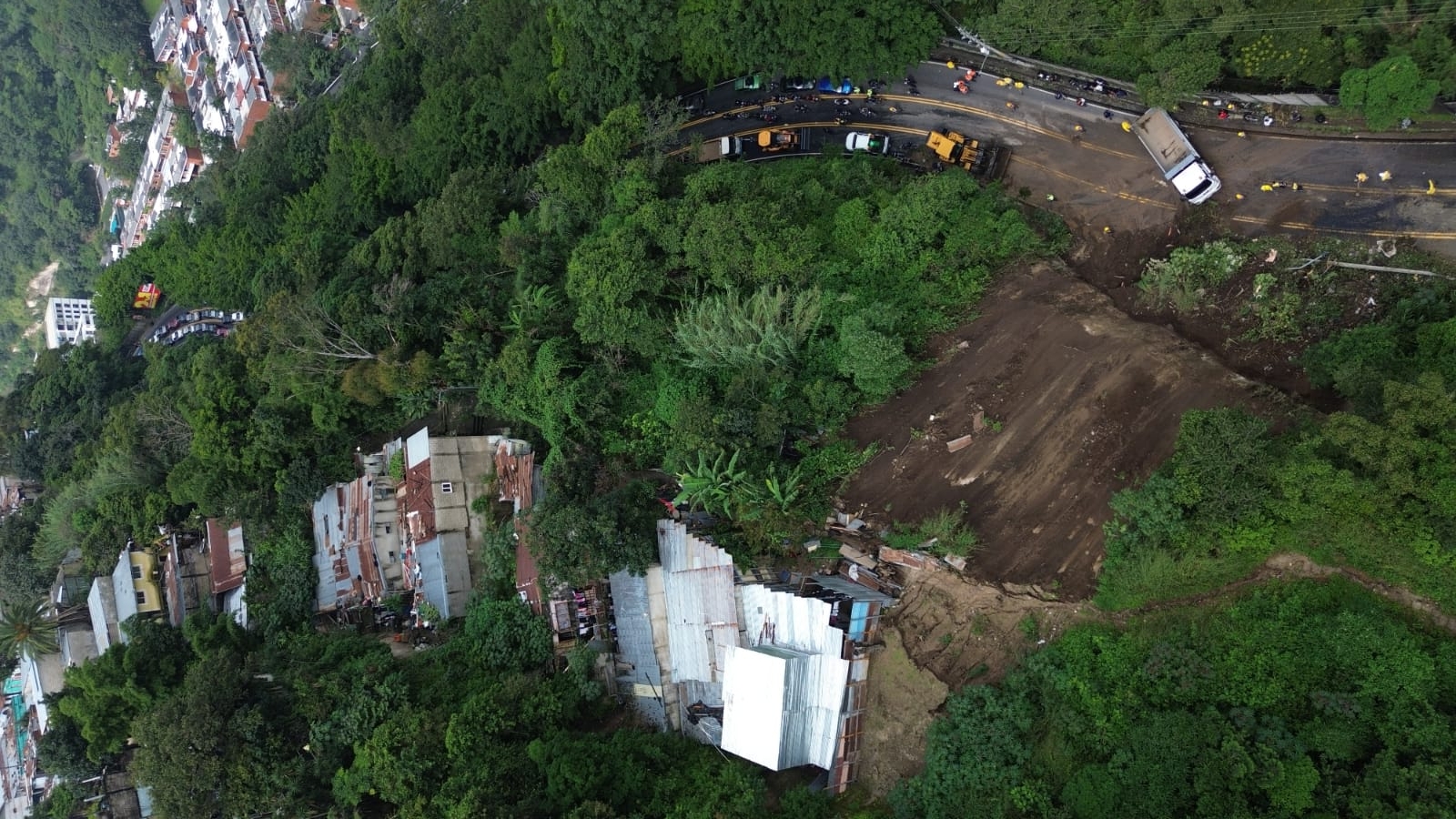 DERUMBE BOCA DEL MONTE 01