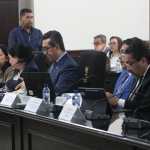 EN FOTOGRAFÍA: (Iz a De) Débora Alvarado, Patricia Joachín, Jonathan Mencos, Walter Figueroa yC Carlos Melgar
La Comisión de Finanzas Públicas y Moneda, presidida por el diputado Julio Héctor Estrada, se reunió autoridades del Ministerio de Finanzas Públicas, para analizar el contenido de la Iniciativa6625, que contiene el proyecto de presupuesto de ingresos y egresos del Estado para el ejercicio fiscal 2026.
Foto: BYRON RIVERA
17/09/2025