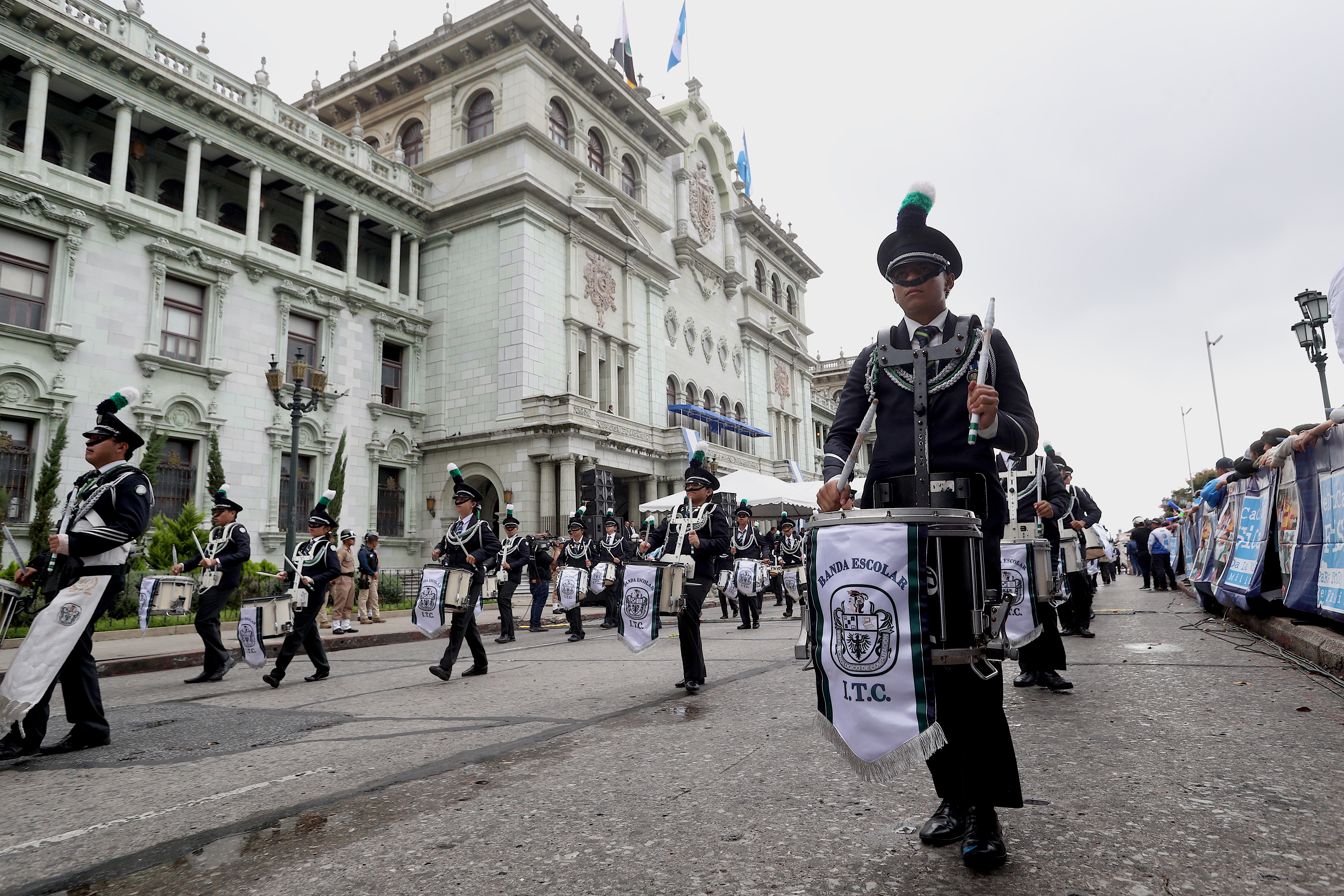 DESFILE 15 DE SEPTIEMBRE INDEPENDENCIA GUATEMALA 002'