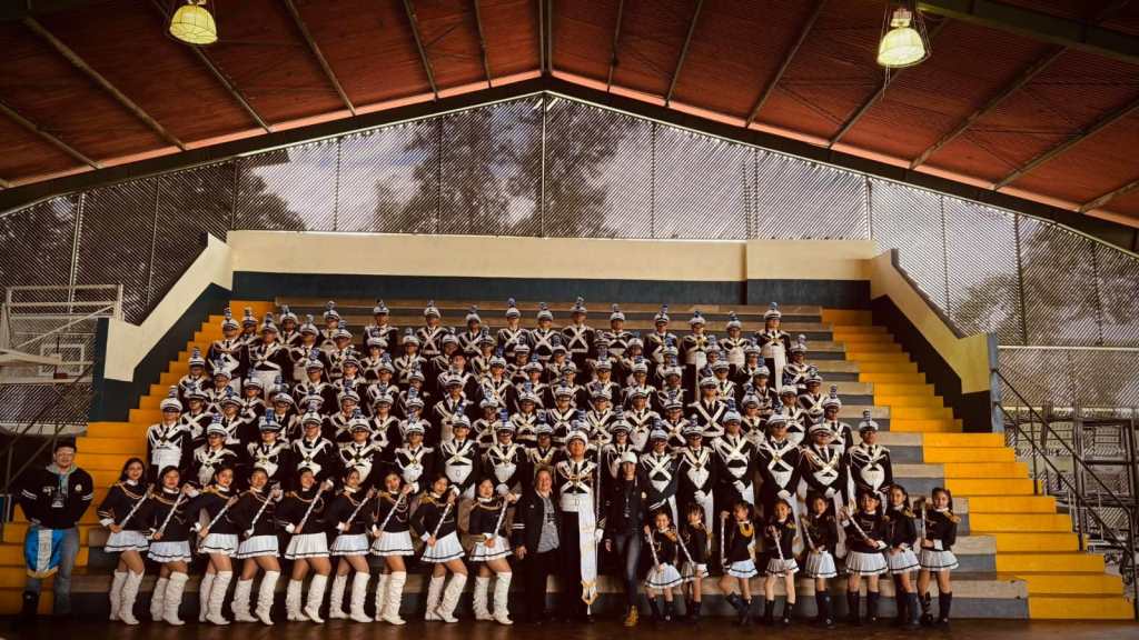 Fotografía de la banda escolar jardín de las rosas