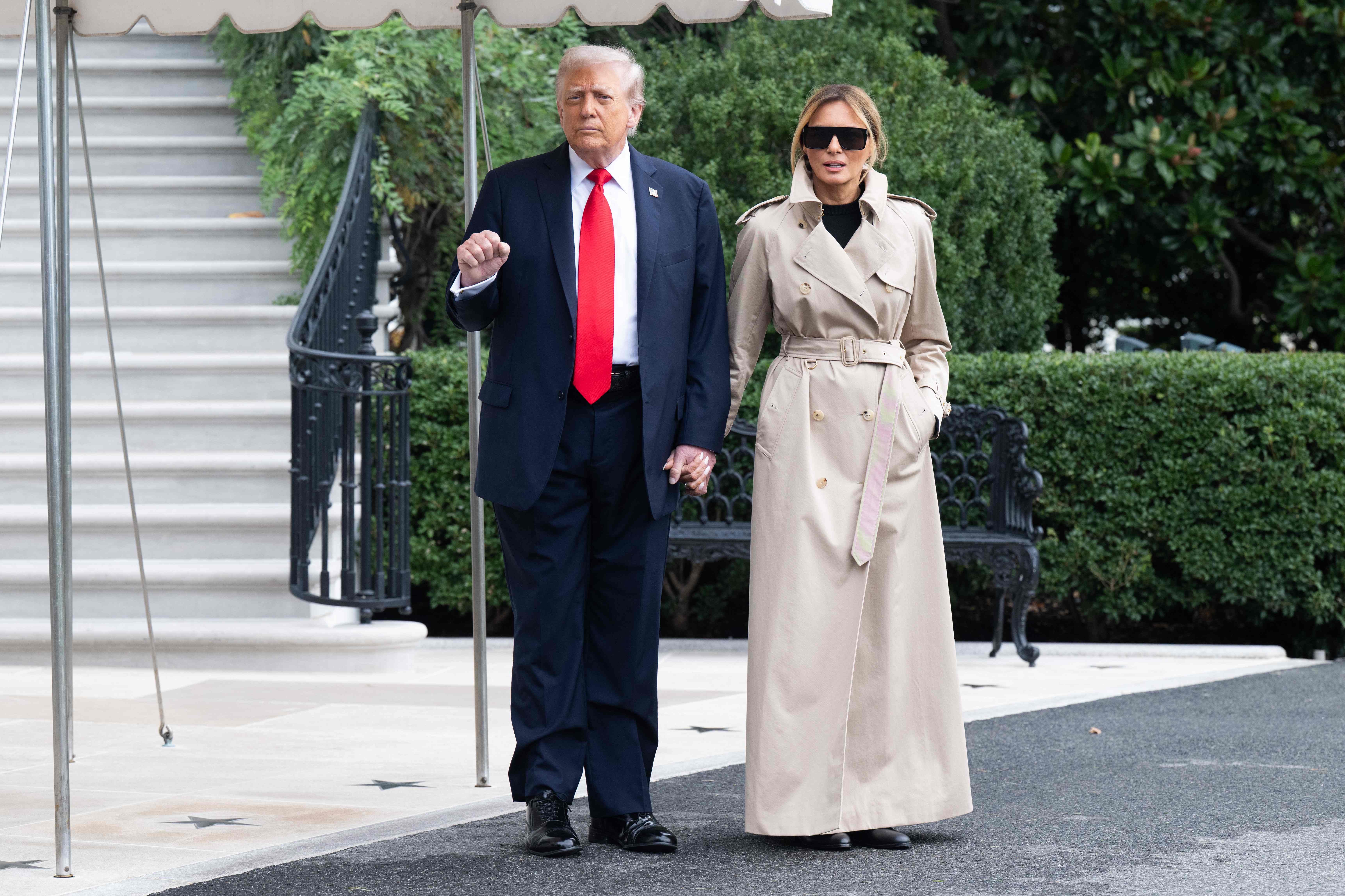 VESTUARIOS MELANIA TRUMP INGLATERRA'