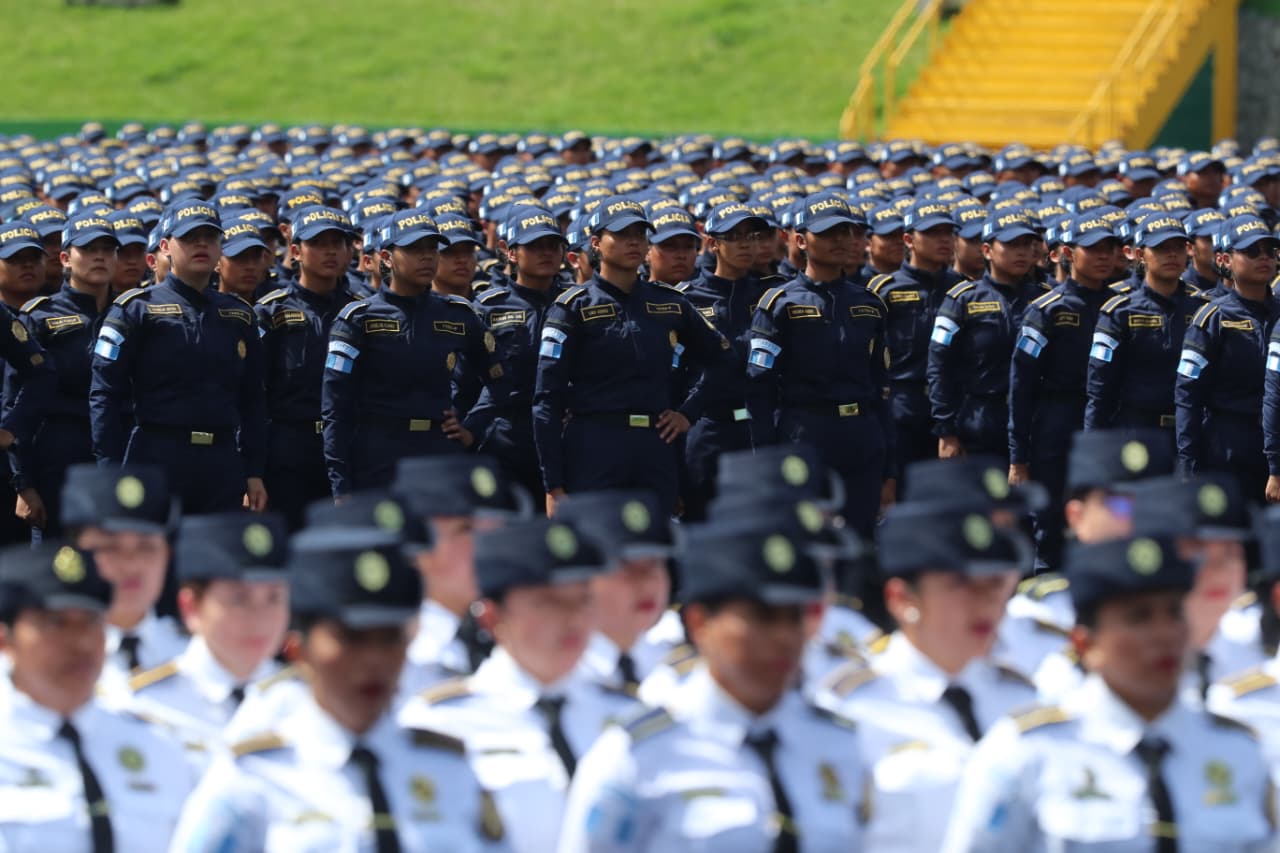 La 57 promoción de la PNC marcó un hito al graduar a 698 mujeres, la cifra más alta en la historia de la institución.