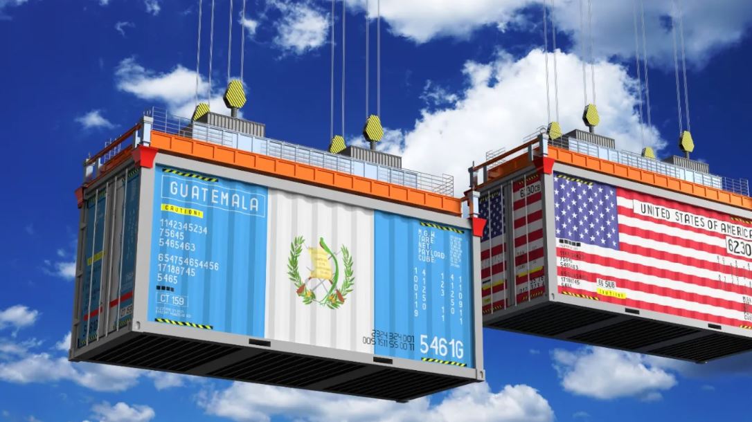 aranceles contenedores con banderas de Guatemala Estados Unidos