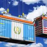 aranceles contenedores con banderas de Guatemala Estados Unidos