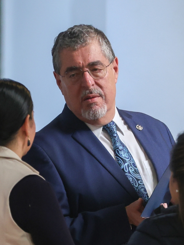 El presidente de Guatemala, Bernardo Arévalo de León, durante una rueda de prensa en Ciudad de Guatemala, donde confirmó su participación en la Asamblea General de la ONU y en una cumbre de jefes de Estado en Nueva York.