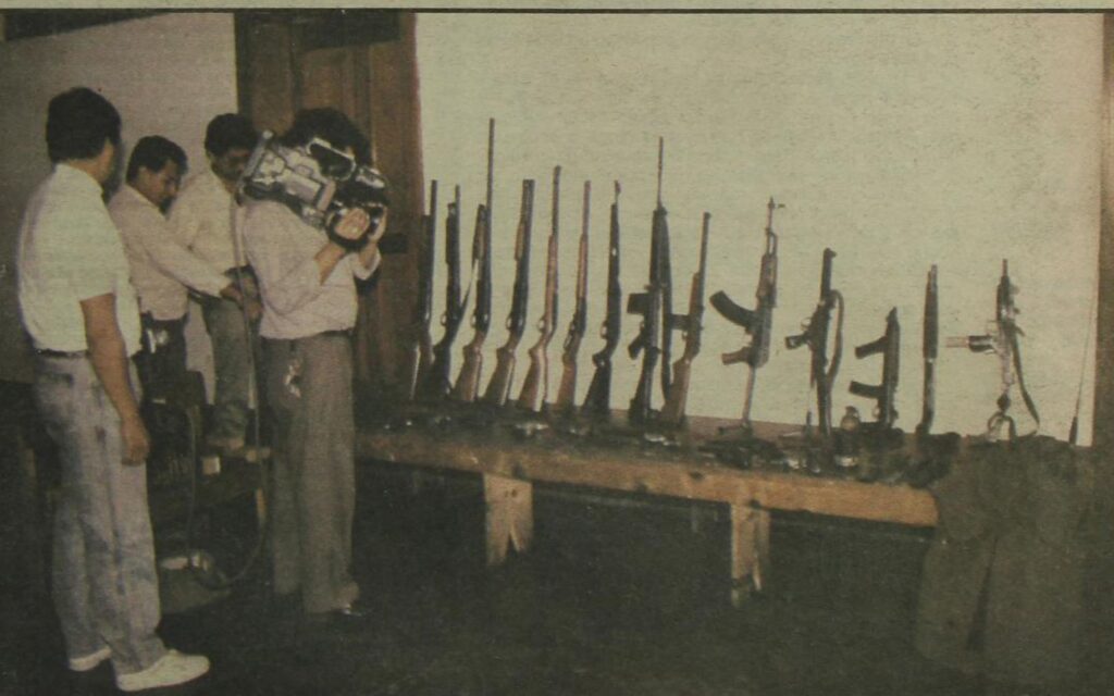 Armas decomisadas a Arnoldo Vargas, exalcalde de Zacapa, durante el operativo que precedió a su extradición a Estados Unidos.