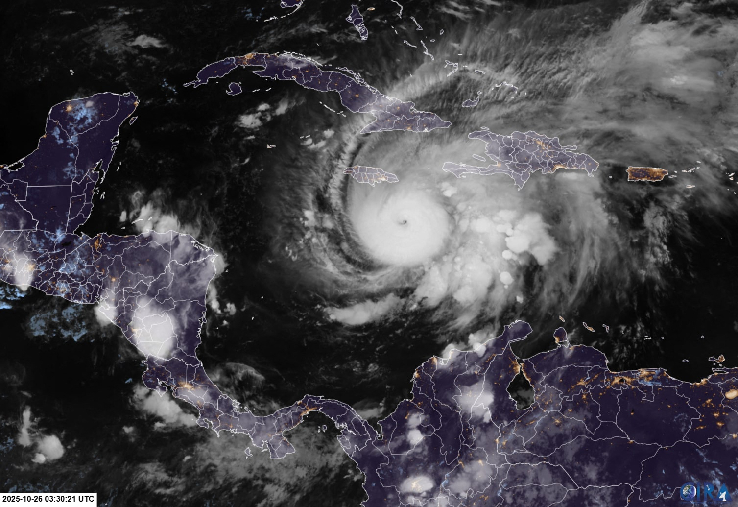 Imagen satelital del huracán Melissa al sureste de Jamaica el 26 de octubre de 2025, mostrando su trayectoria hacia el Caribe.