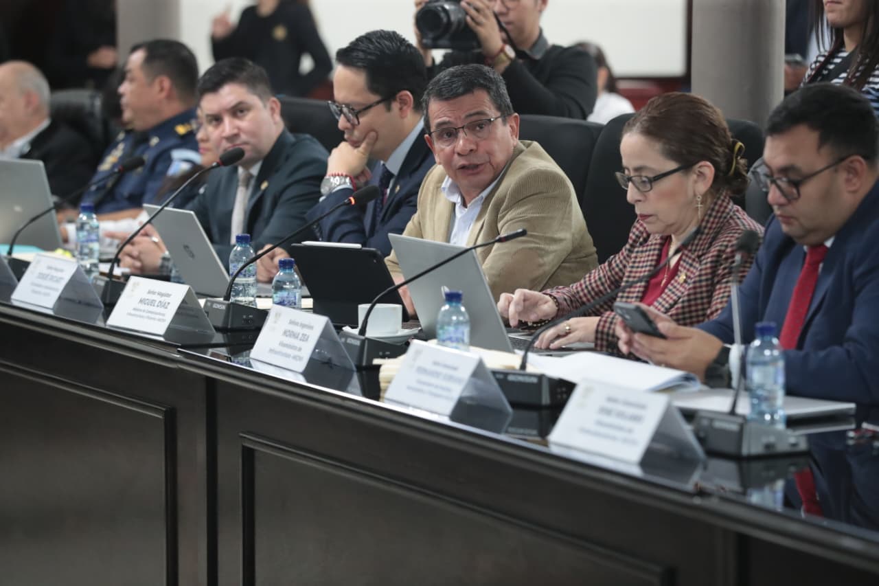 En el debate de las audiencias públicas convocadas por la Comisión de Finanzas para discutir la iniciativa del presupuesto de ingresos y egresos del 2026, por Q163 mil 783.4 millones