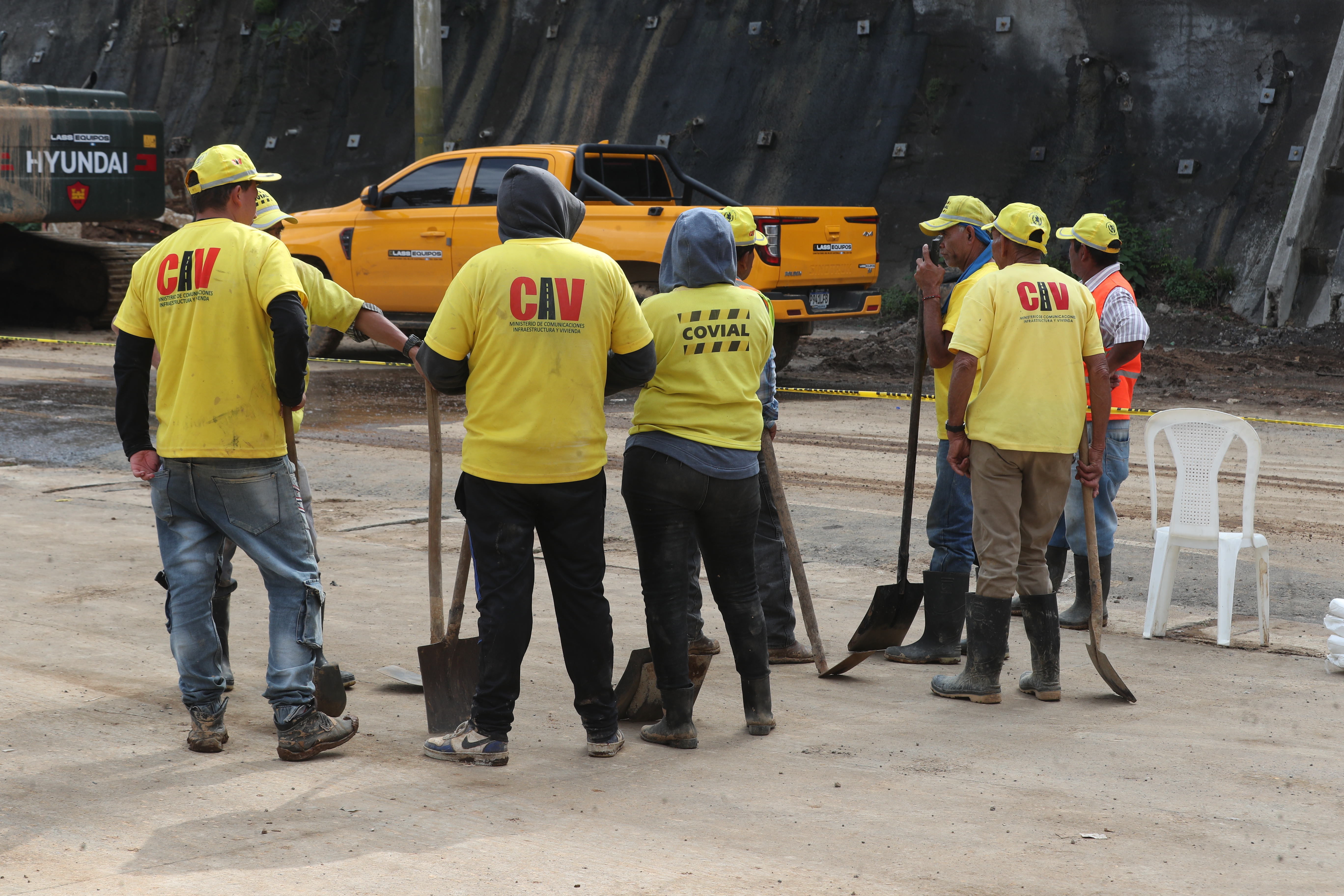DERRUMBE EN CARRETERA A EL SALVADOR'