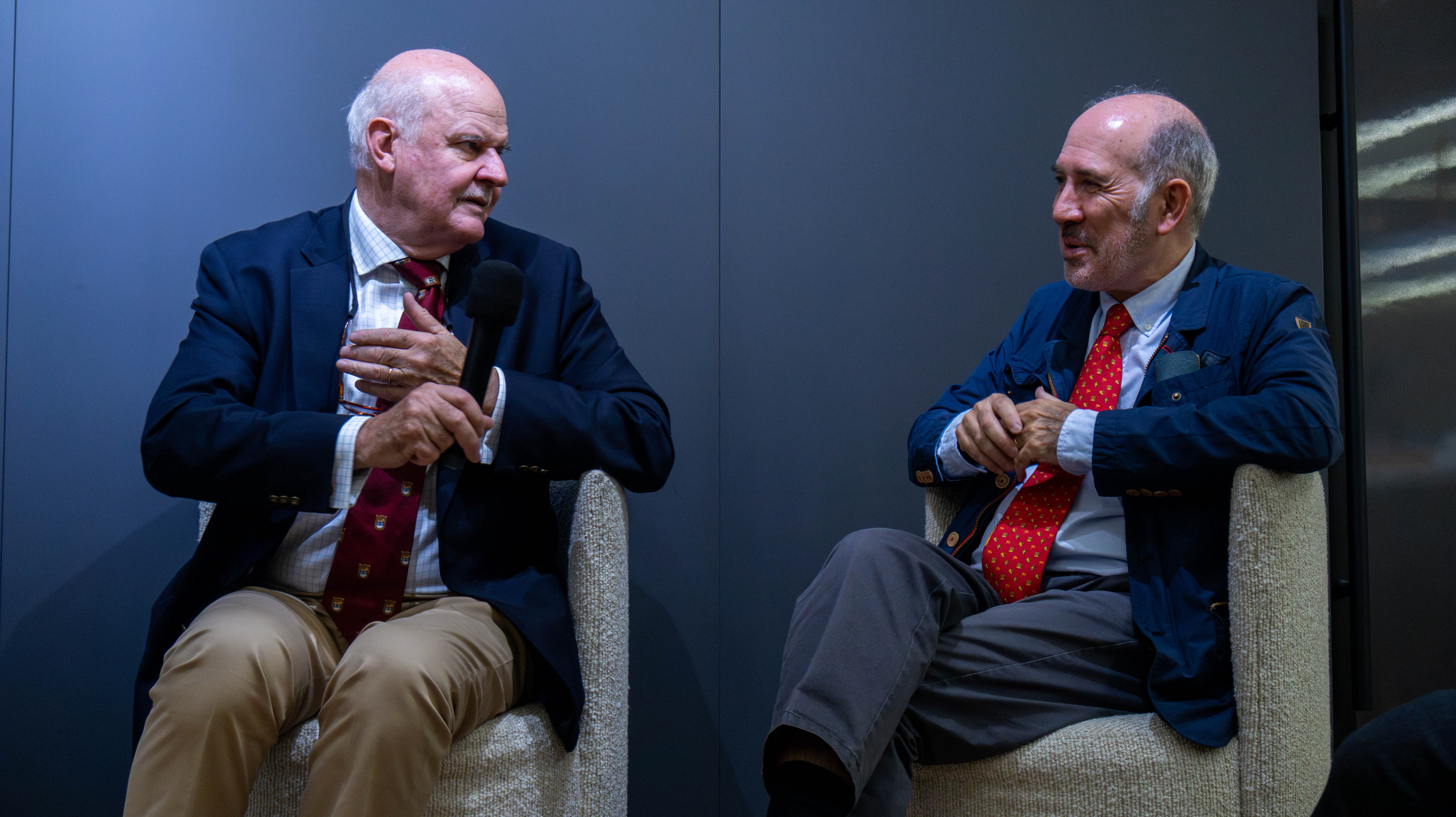 Alejandro Chafuen, socio principal ejecutivo del Instituto Acton y León Gómez Rivas, doctor en Historia Moderna y en Economía charlaron sobre la hispanidad y su relevancia cultural. (Foto Prensa Libre: cortesía Isabel Portillo/Instituto Fe y Libertad)