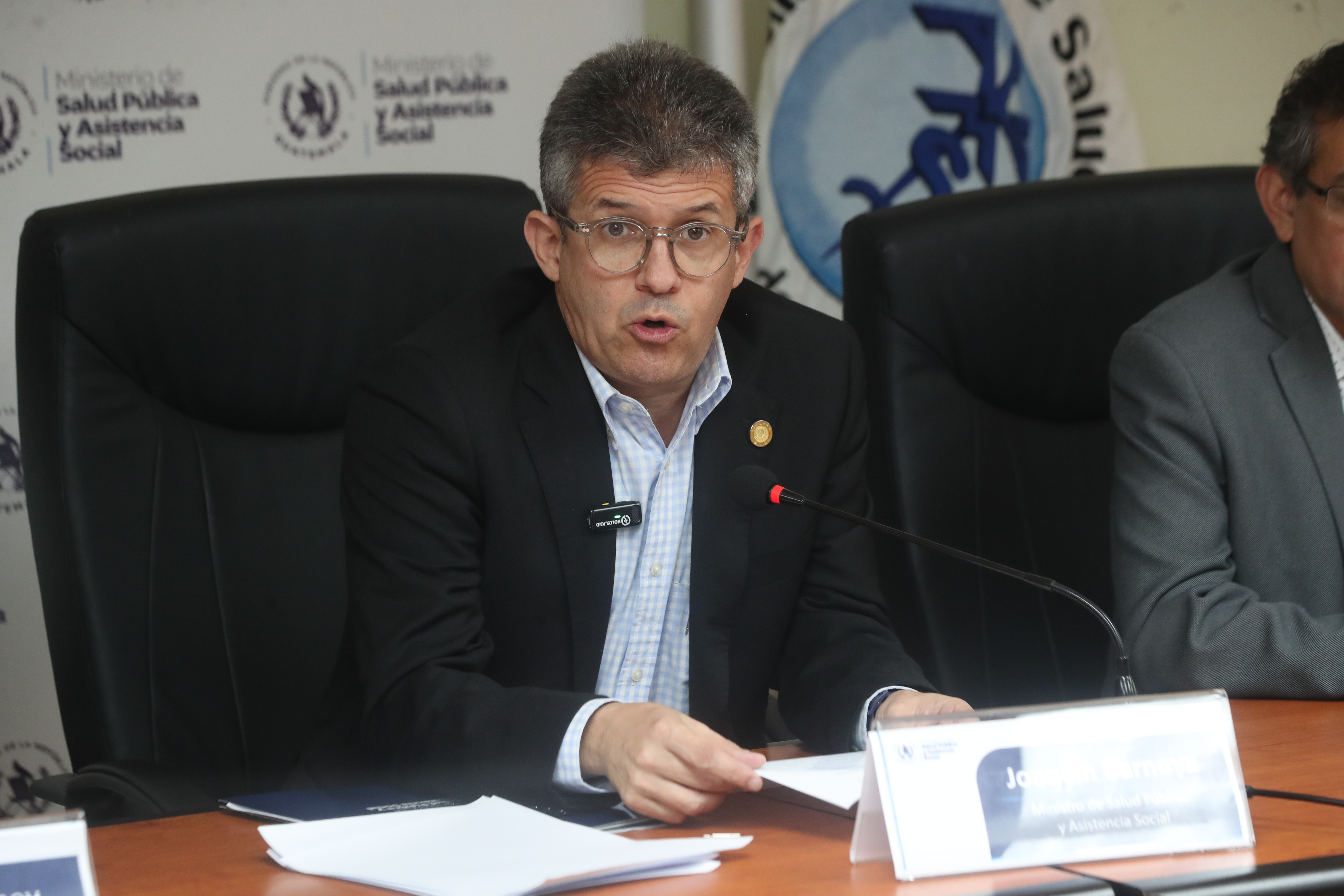 El ministro de Salud, Joaquín Barnoya, asegura que el convenio con UNOPS se firmó conforme a lo que establece la ley. (Foto Prensa Libre: Byron Rivera)