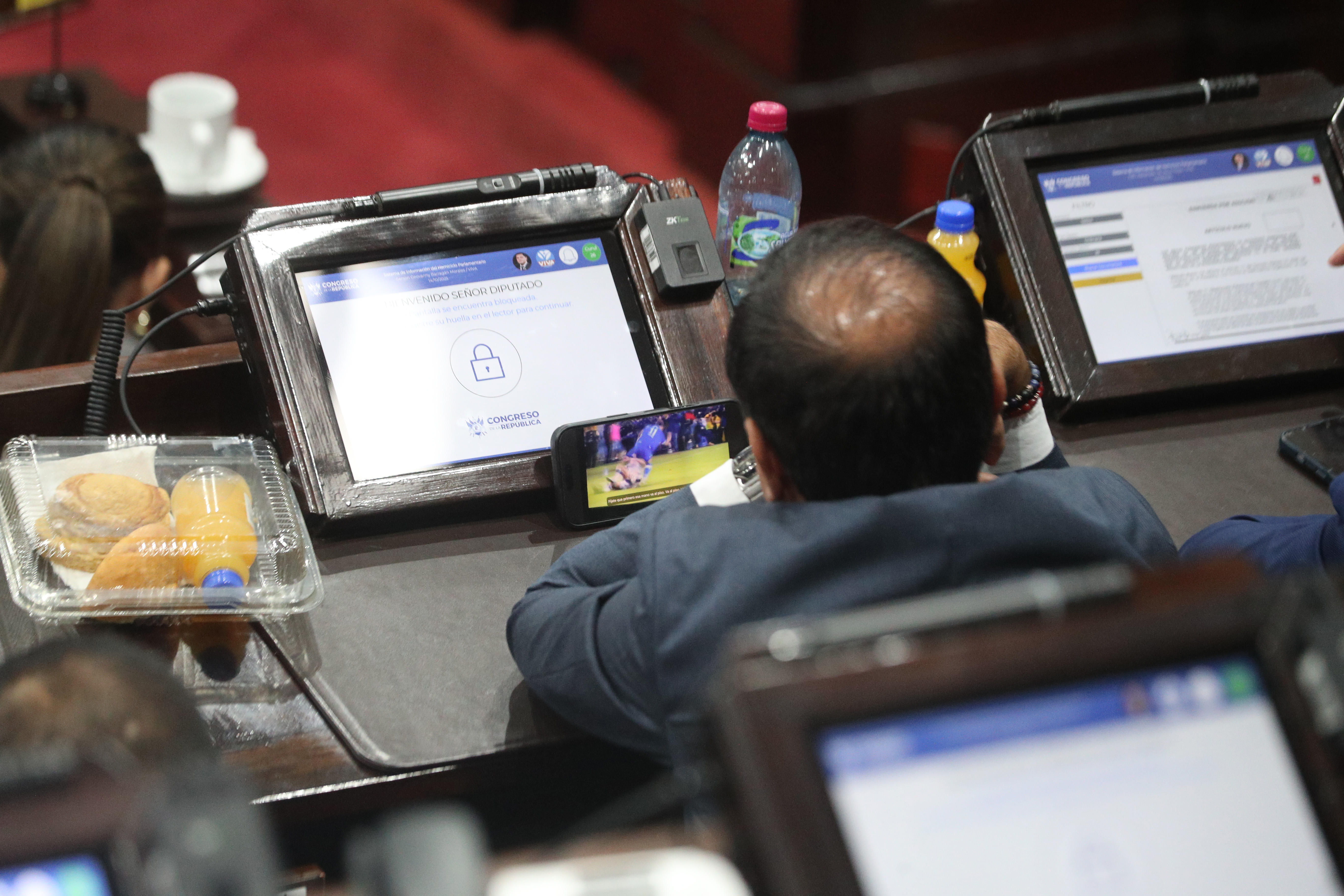 CELEBRACIÓN DE DIPUTADOS CON LA VICTORIA DE LA SELECCIÓN NACIONAL VS EL SALVADOR'