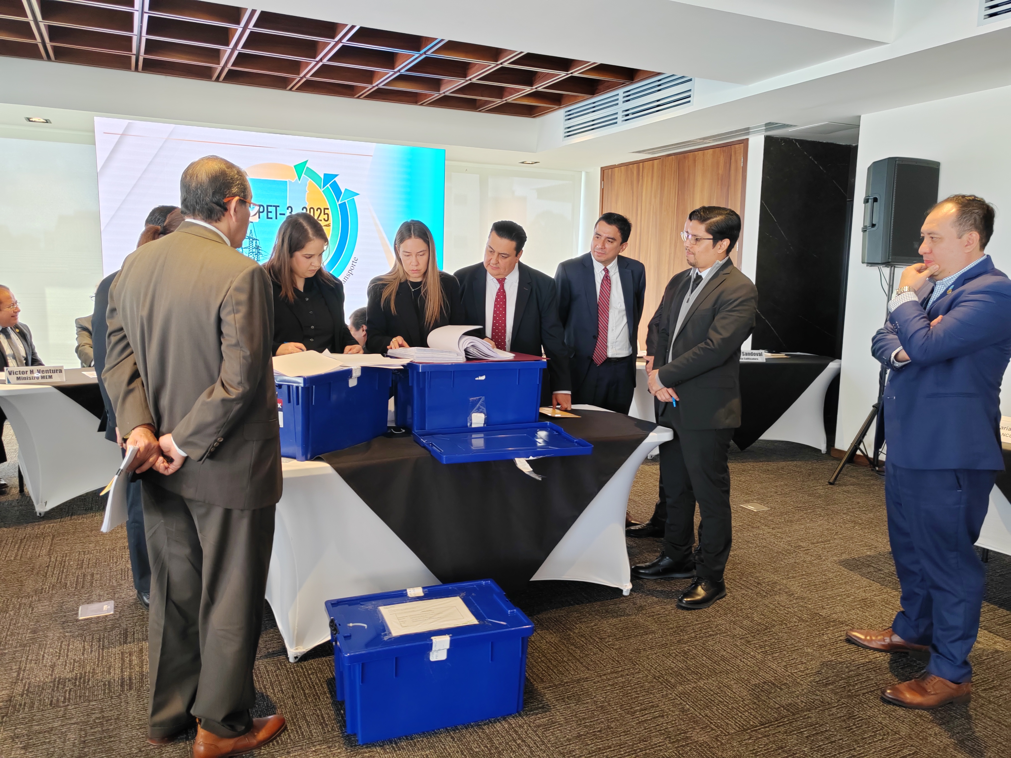 PET 3 recepción de ofertas licitación red de transmisión de energía 07102025