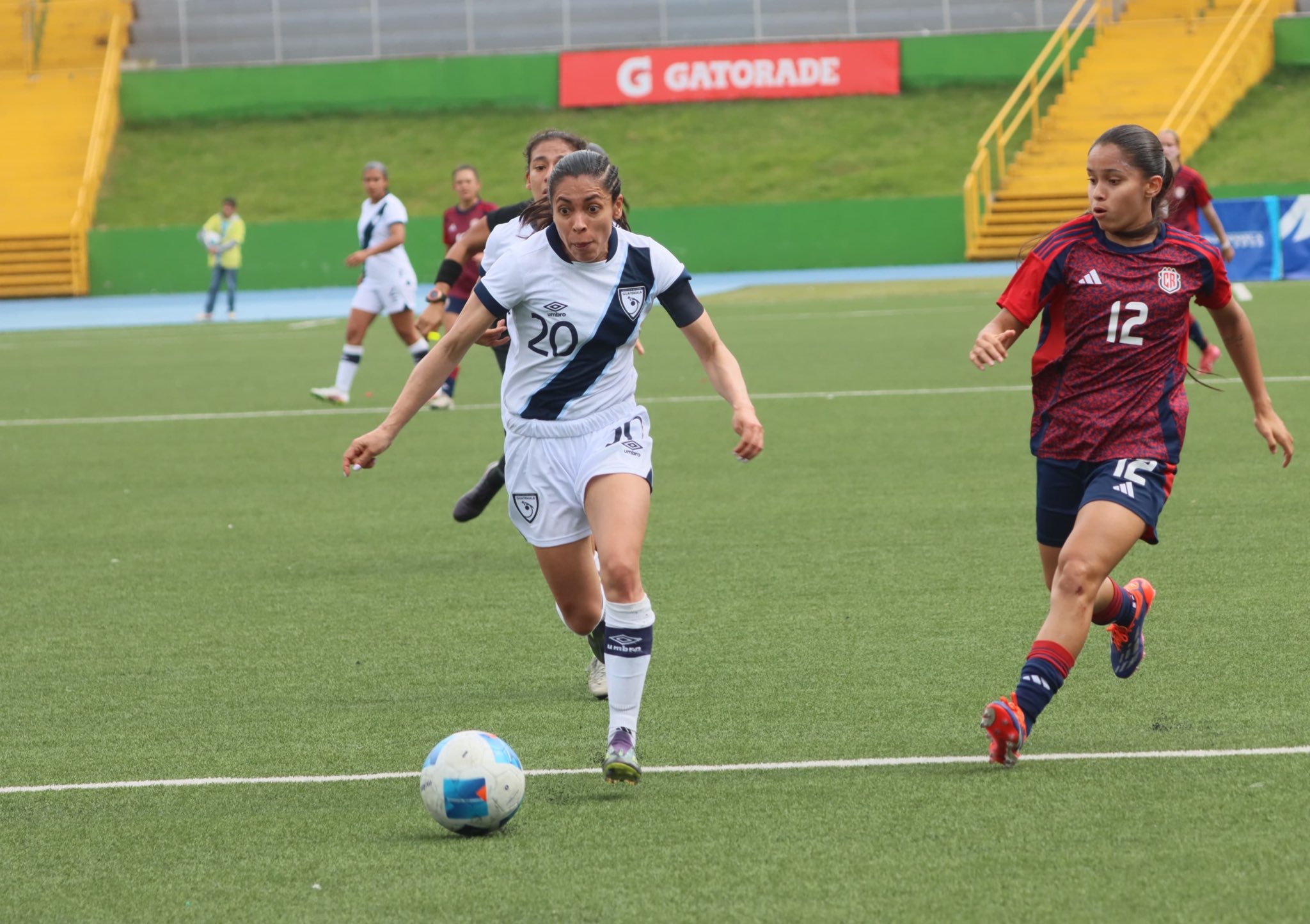 Ana Lucía Martínez seleccionada de Guatemala.