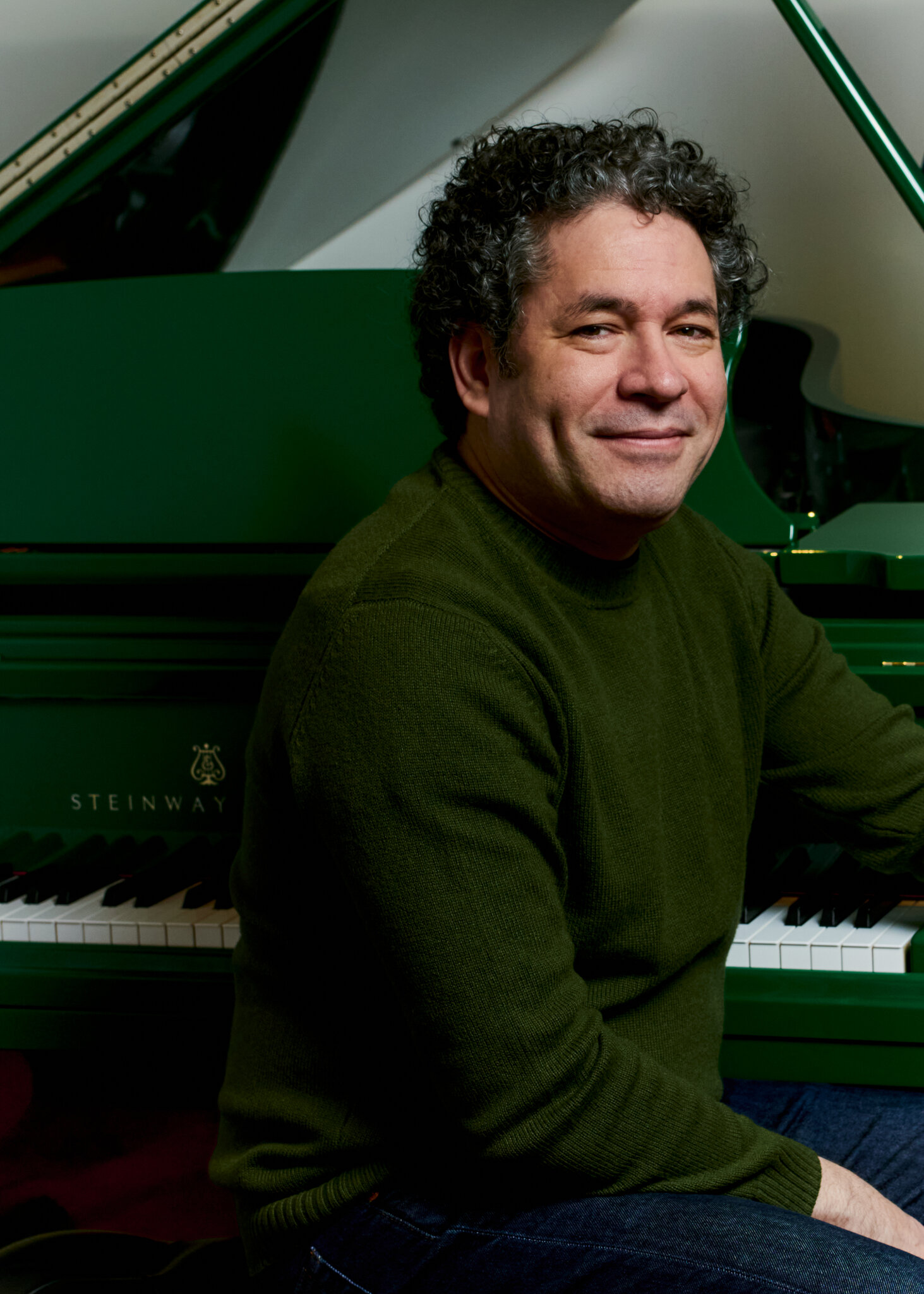 Gustavo Dudamel, cuyo mandato como director musical y artístico de la Filarmónica de Los Ángeles concluye este verano. Jake Michaels para The New York Times