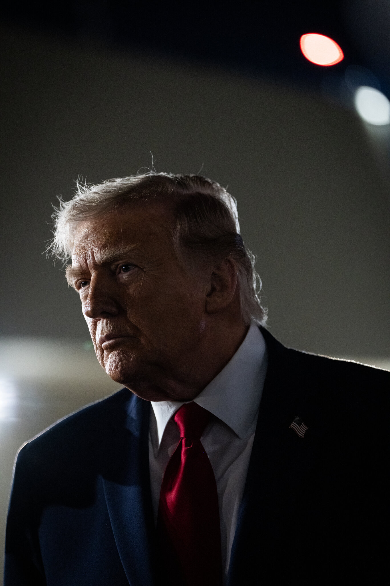 Entre los votantes blancos de clase trabajadora, la valoración del presidente Trump en relación con el costo de la vida se situó en solo un 36 por ciento en una encuesta de The New York Times. Haiyun Jiang/The New York Times
