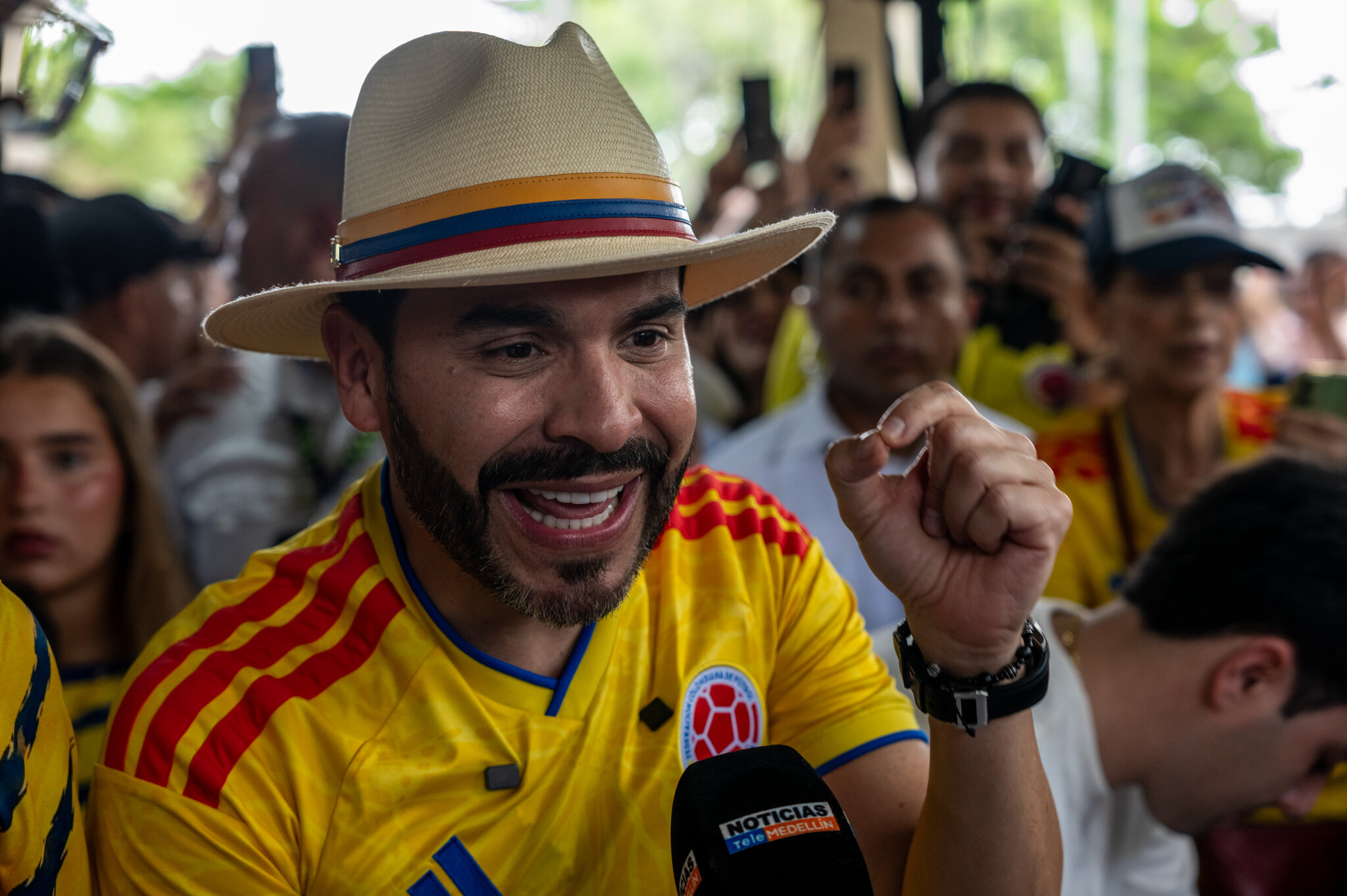 Abelardo de la Espriella, el candidato presidencial de la derecha, votó el domingo en Barranquilla. Federico Rios para The New York Times