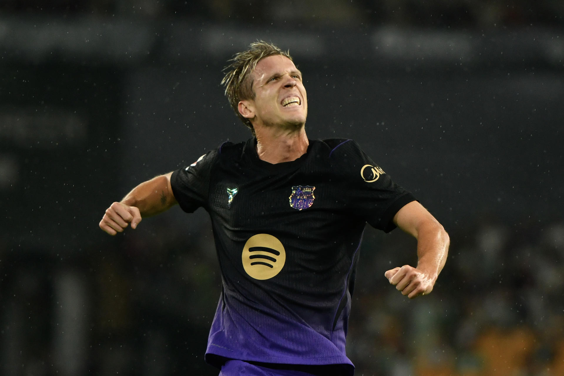 El jugador del Barcelona Dani Olmo. EFE/ Raul Caro