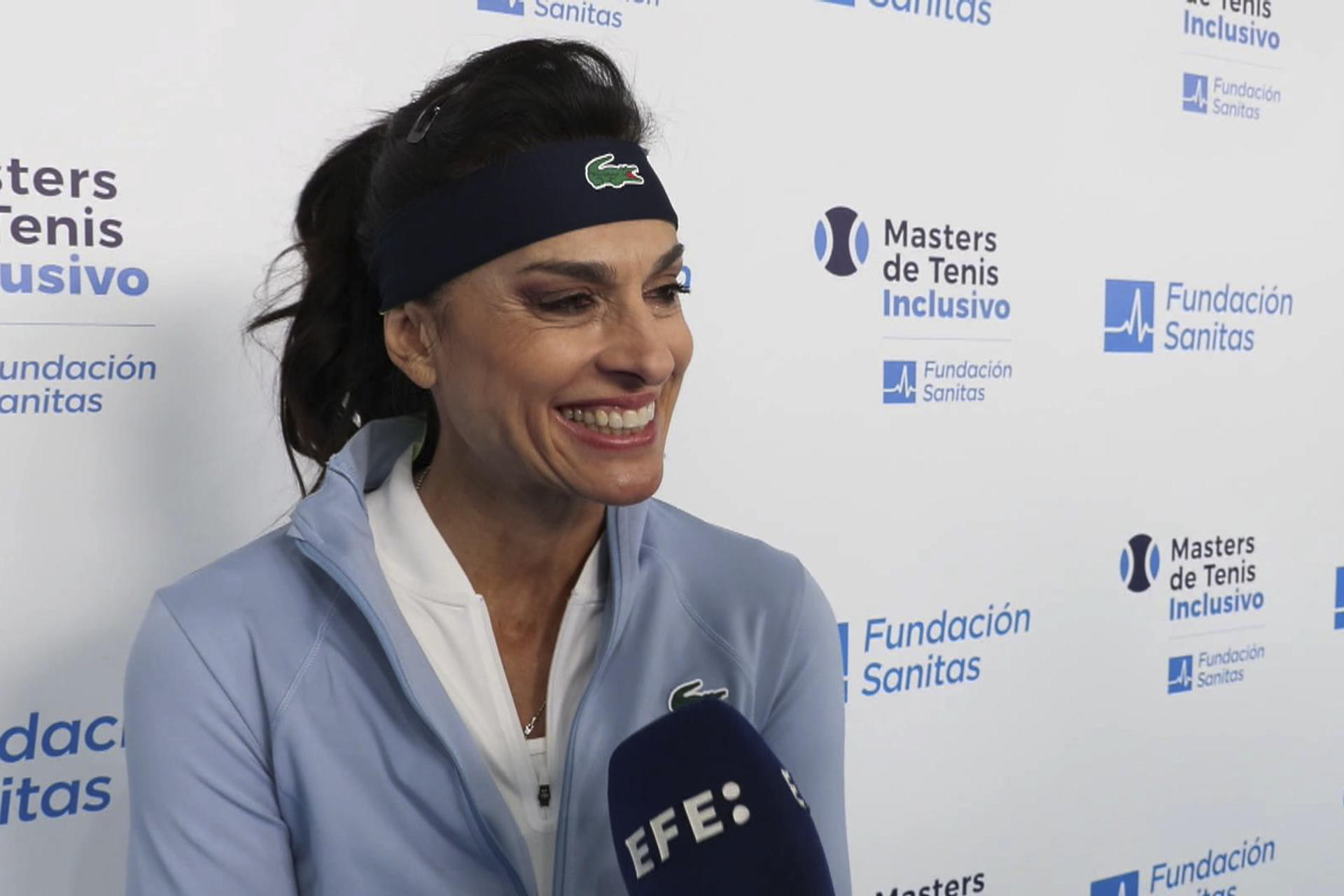 Captura de vídeo que muestra a Gabriela Sabatini, una leyenda del tenis. La argentina, que llegó a ganar el Abierto de Estados Unidos en 1990 y la medalla de plata en los Juegos Olímpicos de Seúl en 1988, marcó una época durante los años ochenta y noventa, algo a lo que ahora aspira el español Carlos Alcaraz, del que opina que tiene "un juego muy completo y es muy bonito verlo jugar". EFE/